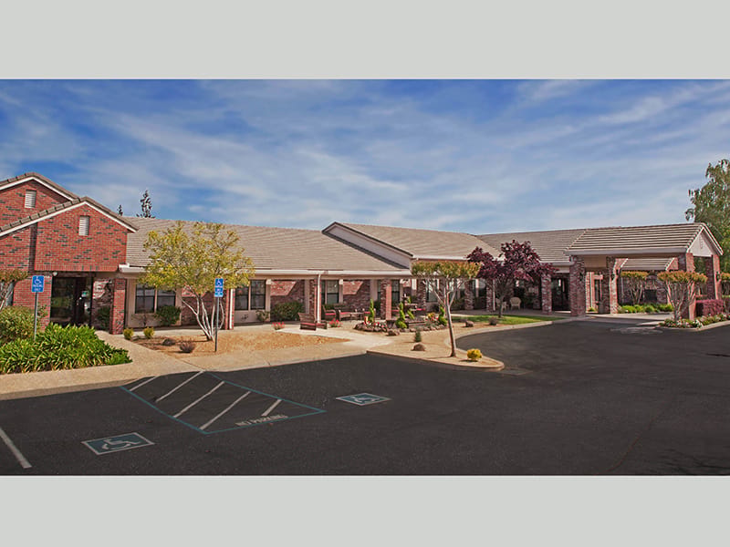 Exterior view of Oakwood Memory & Senior Care building