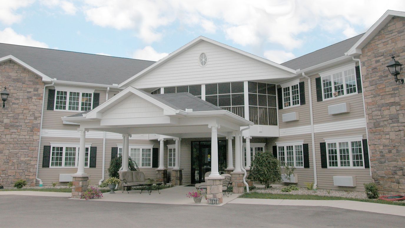 Exterior view of Miller's at Oak Pointe