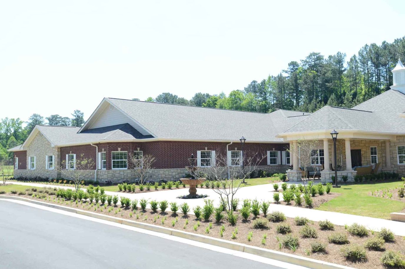 Exterior view of the Reserve at Towne Lake facility