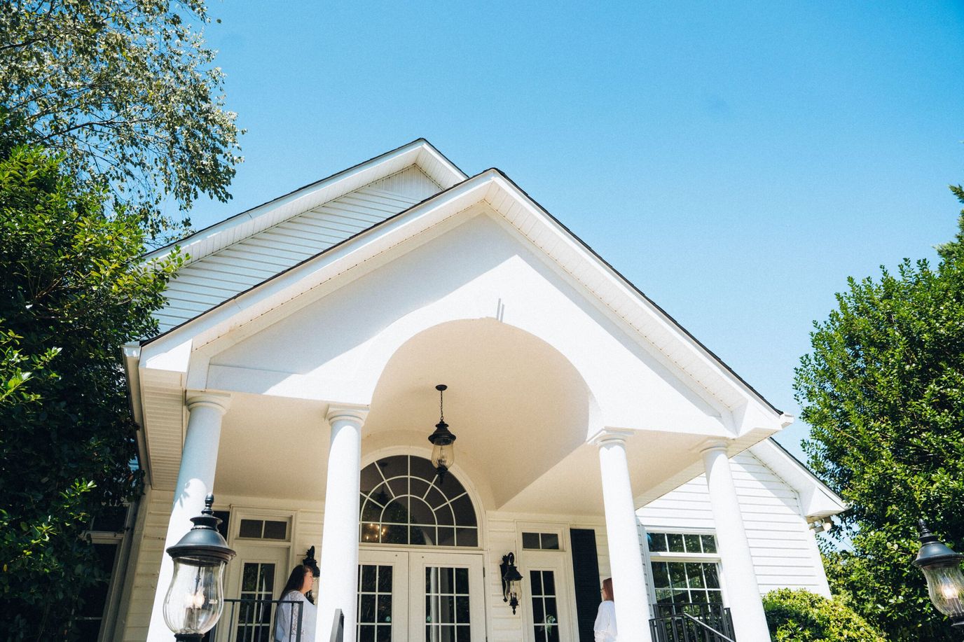 Front entrance of Kingston Wellness Retreat