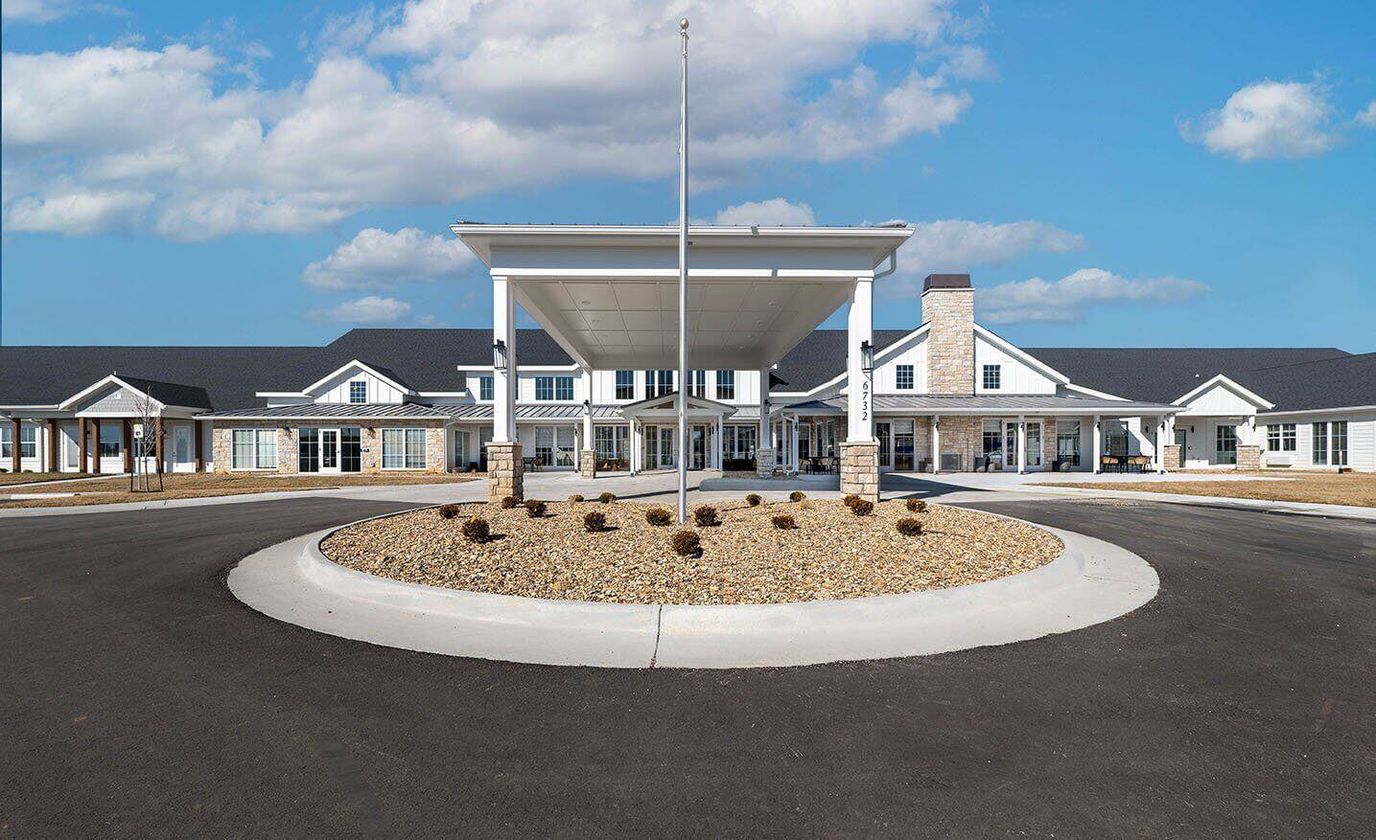 Exterior view of Cedarhurst of Wentzville facility