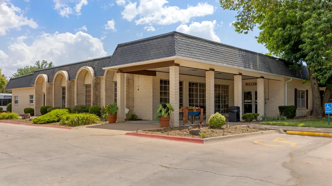 Exterior view of Meridian Rehabilitation & Health Care Center