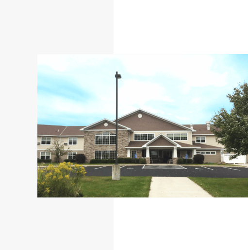 Exterior view of Cedar Crest Of Silver Lake