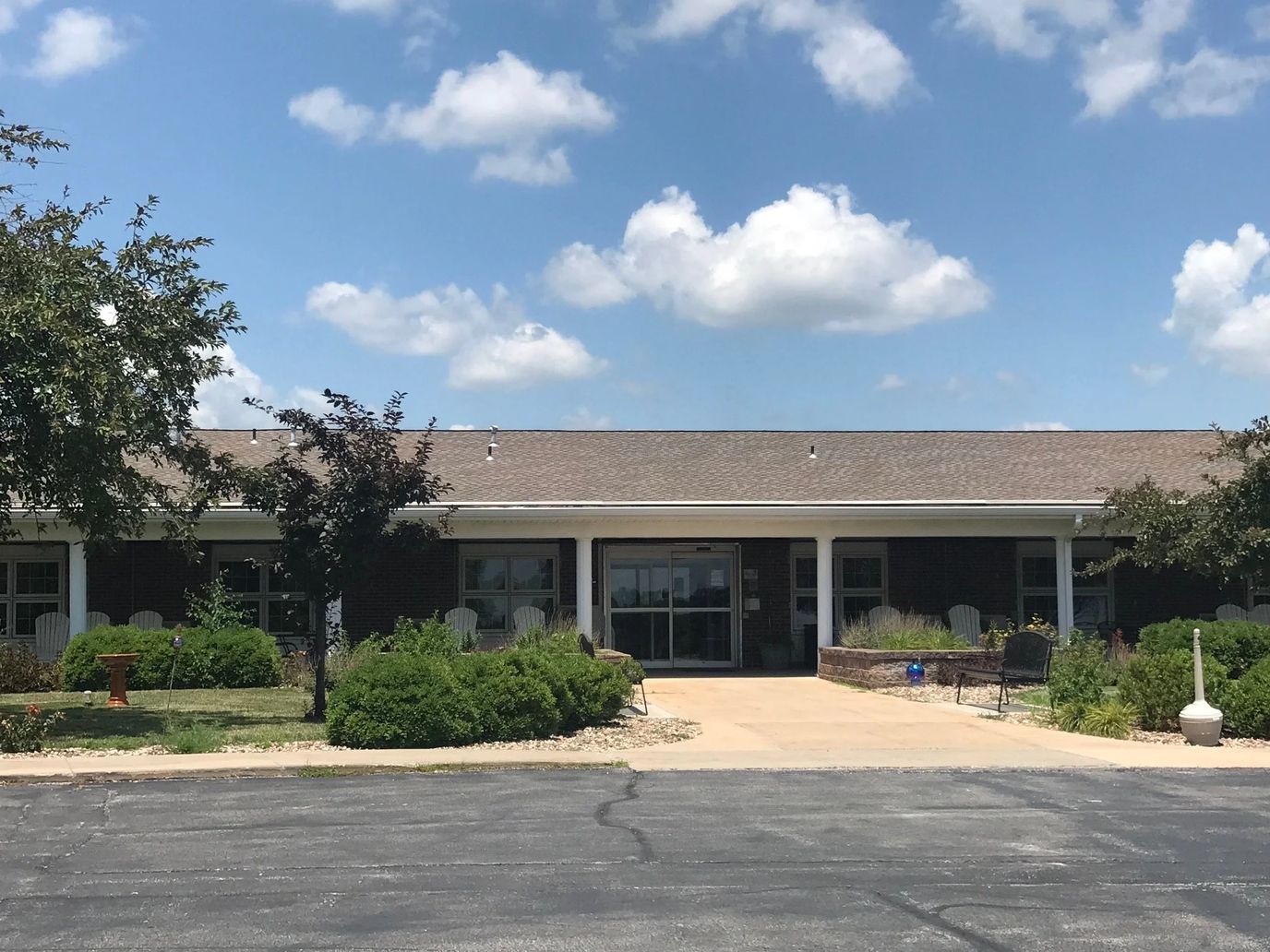 Front exterior view of Sunnyview Nursing Home