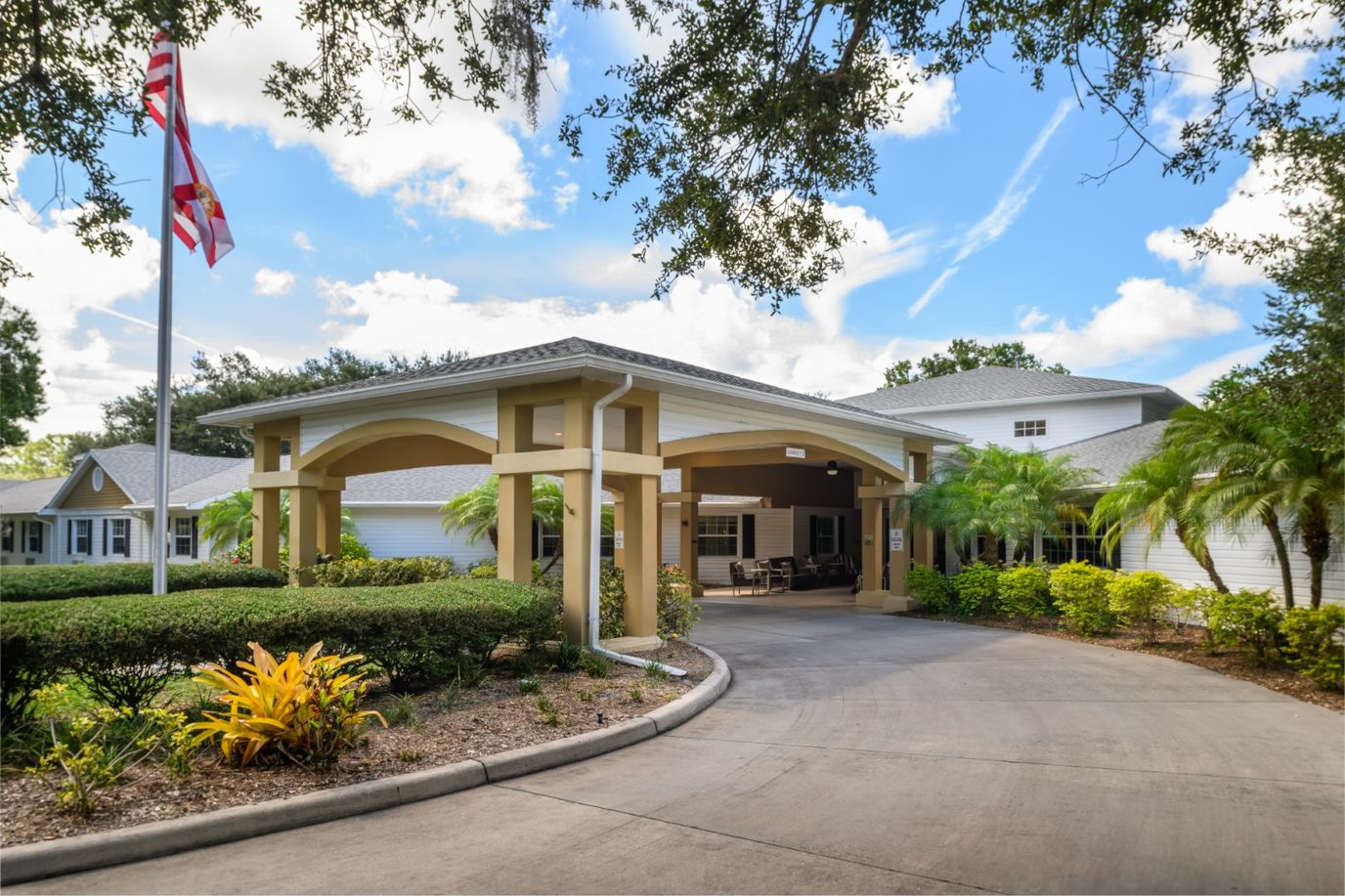 Front exterior of Suncoast East assisted living facility