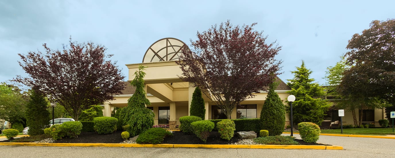 Exterior view of Atlantic Coast Rehab facility entrance