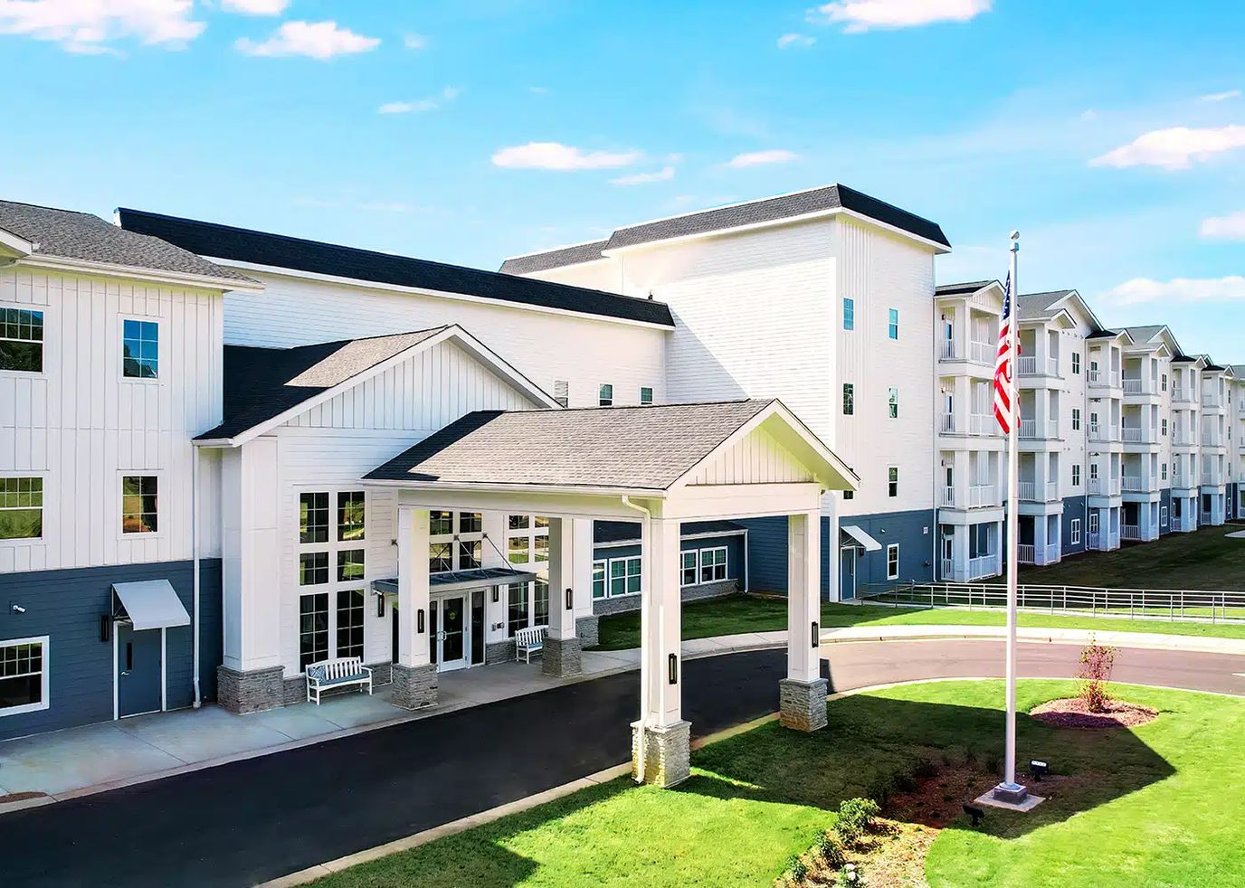 Exterior view of Highpoint at Fort Mill with flag