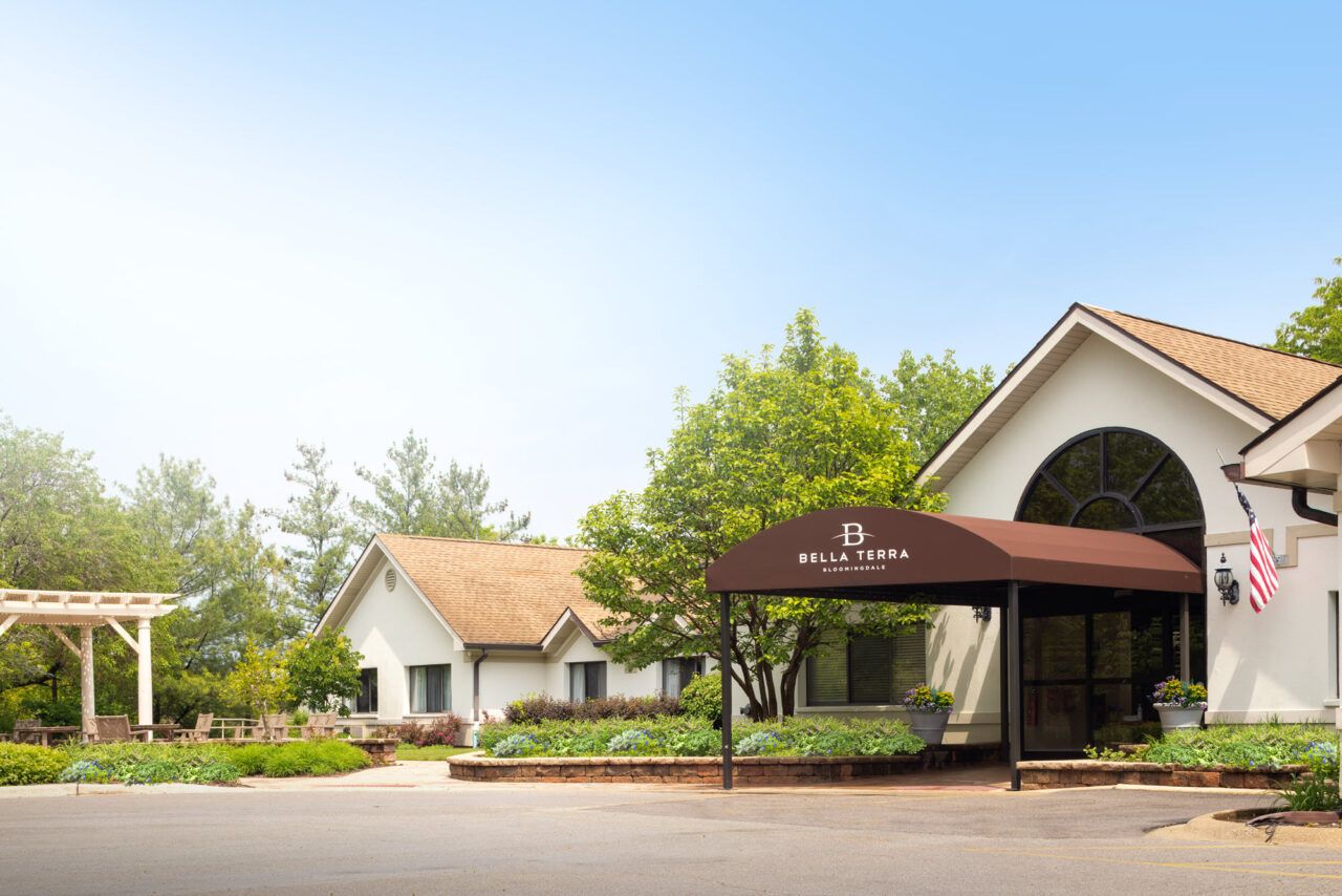Exterior view of Bella Terra Bloomingdale entrance