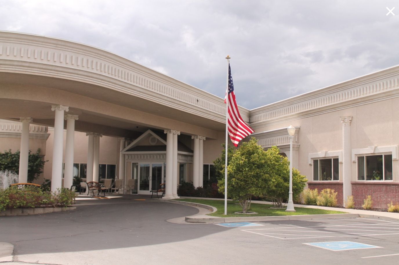 Front entrance of Heirloom Assisted Living facility