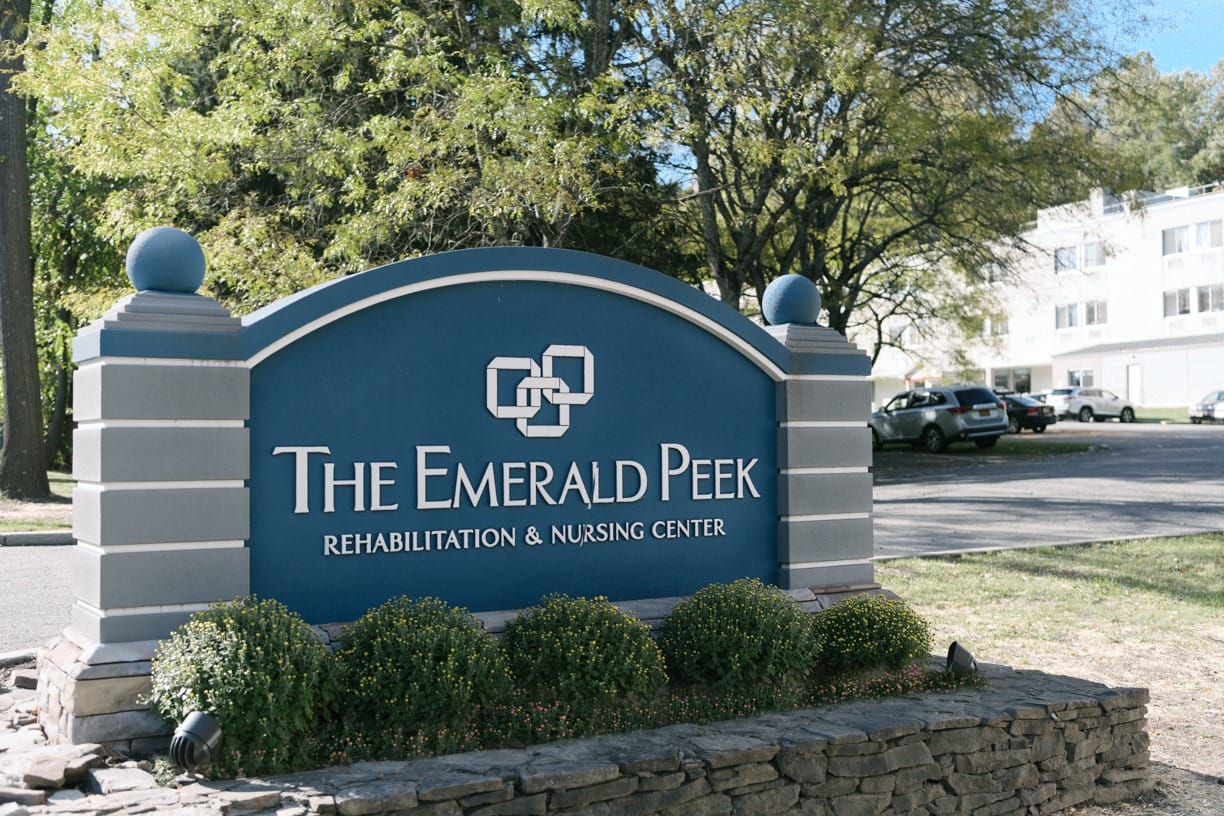 Sign of The Emerald Peek Rehabilitation and Nursing Center