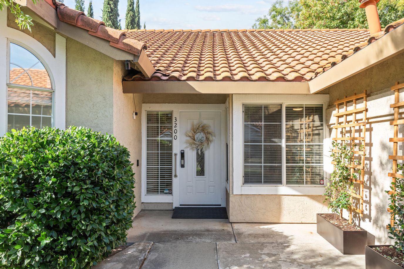 Entrance of a senior residence with decorative door