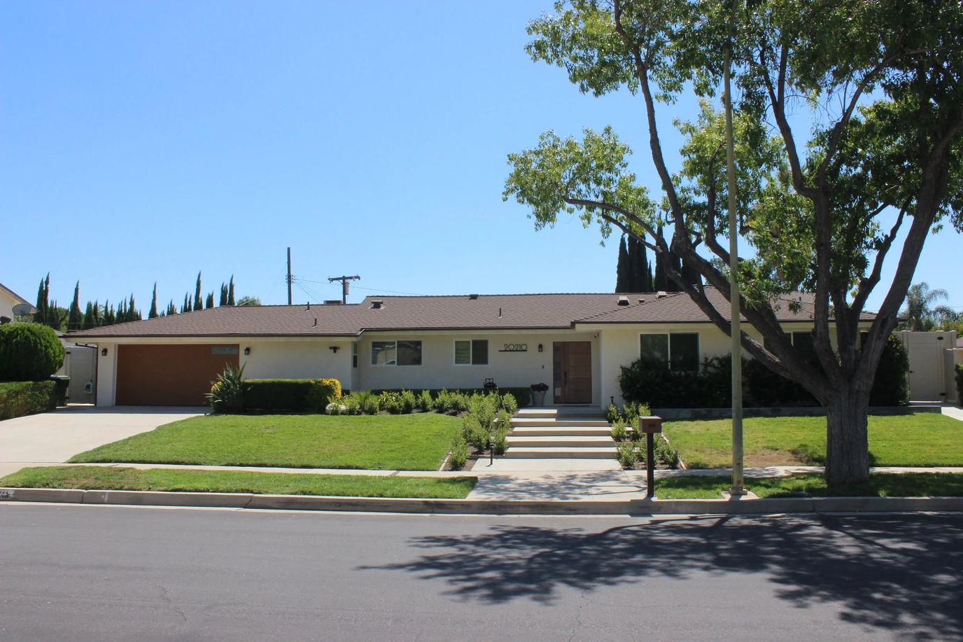 Exterior view of an assisted living facility