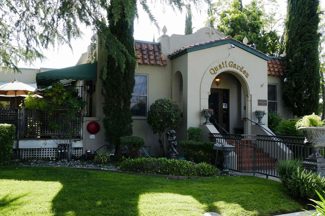 Front view of Quail Garden facility with outdoor space