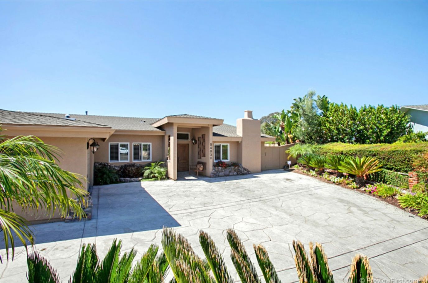 Well-maintained entrance of Sea Breeze Senior Living
