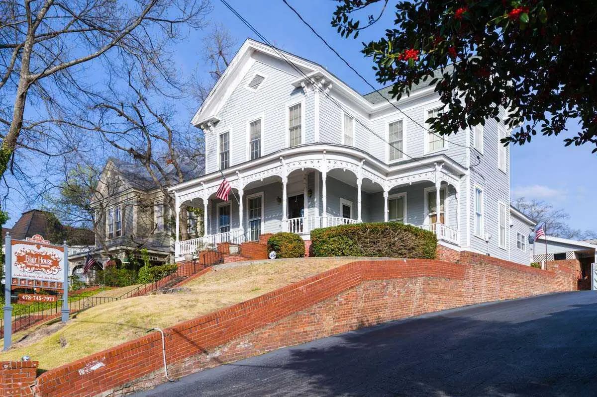 Antebellum Arlington Place