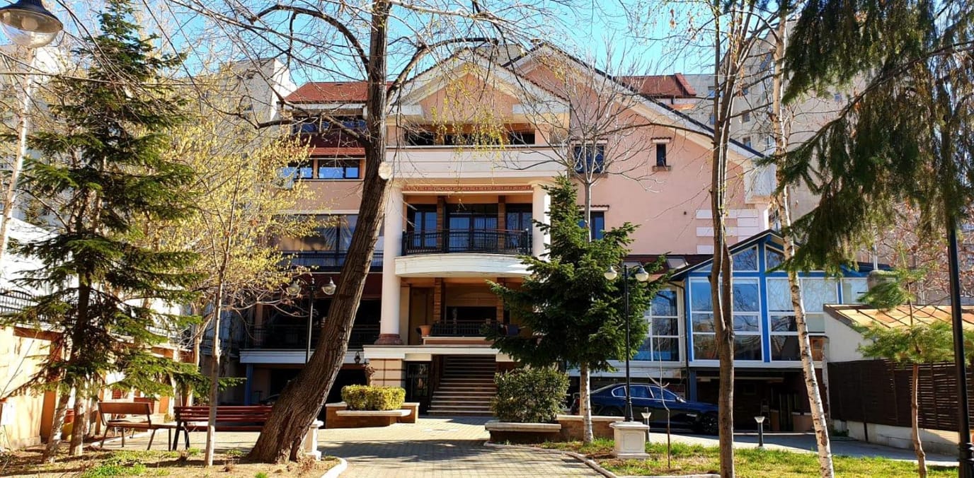 Francesca Residence