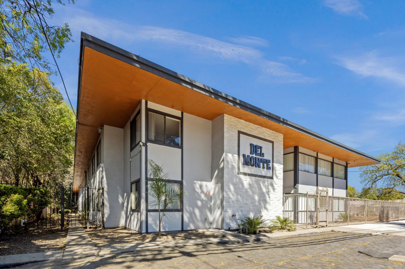Exterior view of Del Monte Assisted Living building