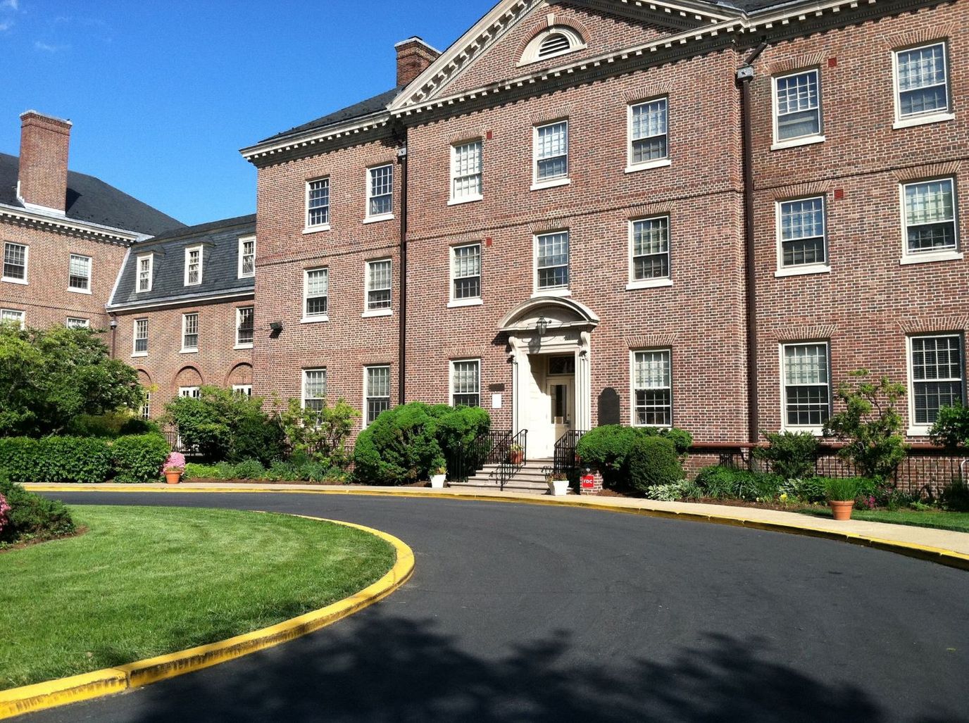 Lisner-Louise-Dickson-Hurt-Home
