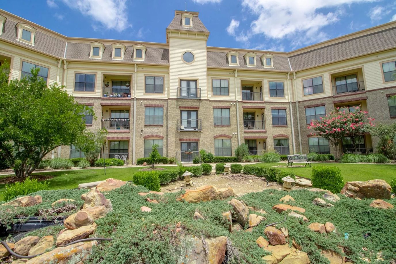 Discovery Village At Castle Hills