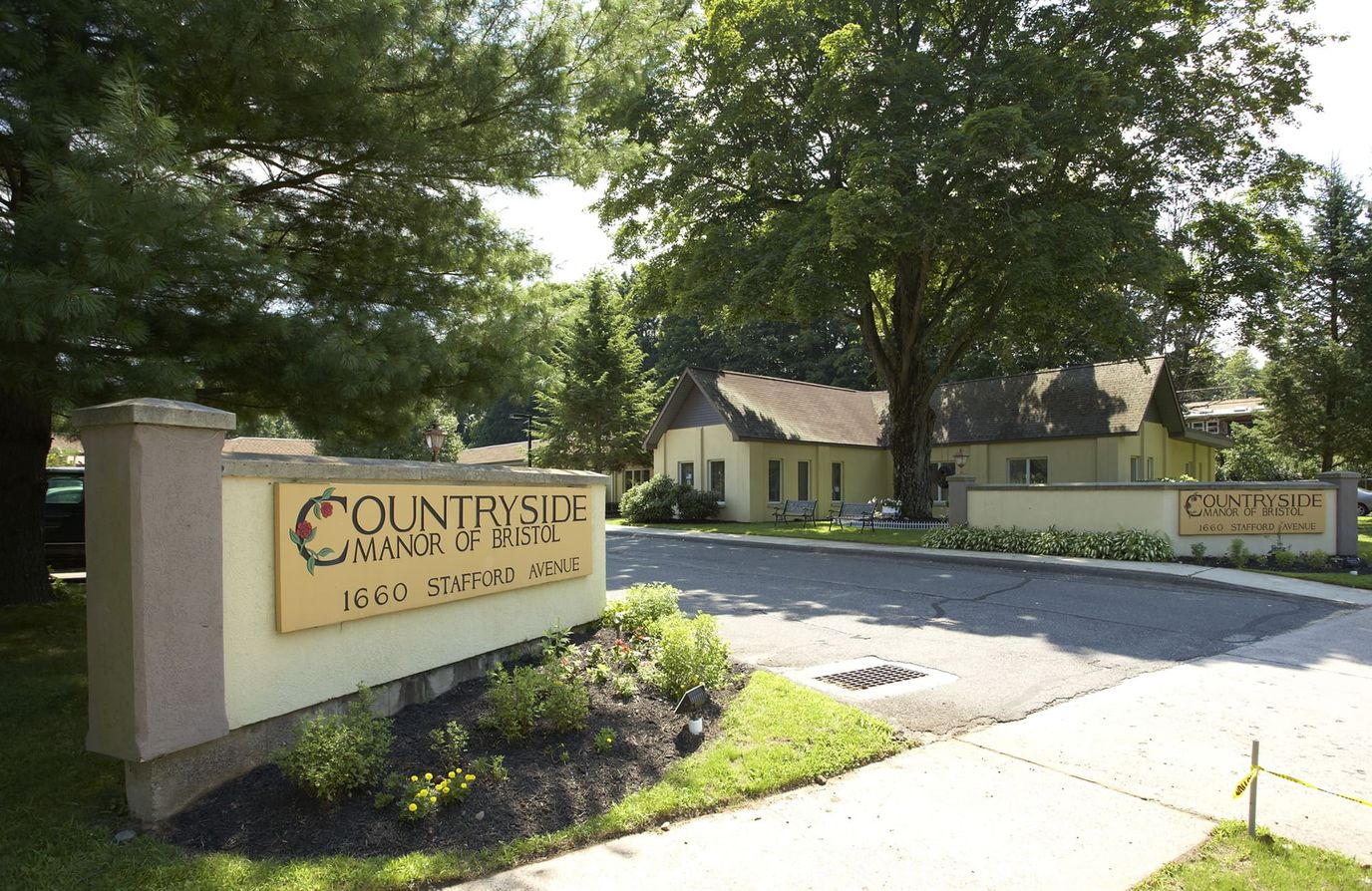 Countryside Manor of Bristol