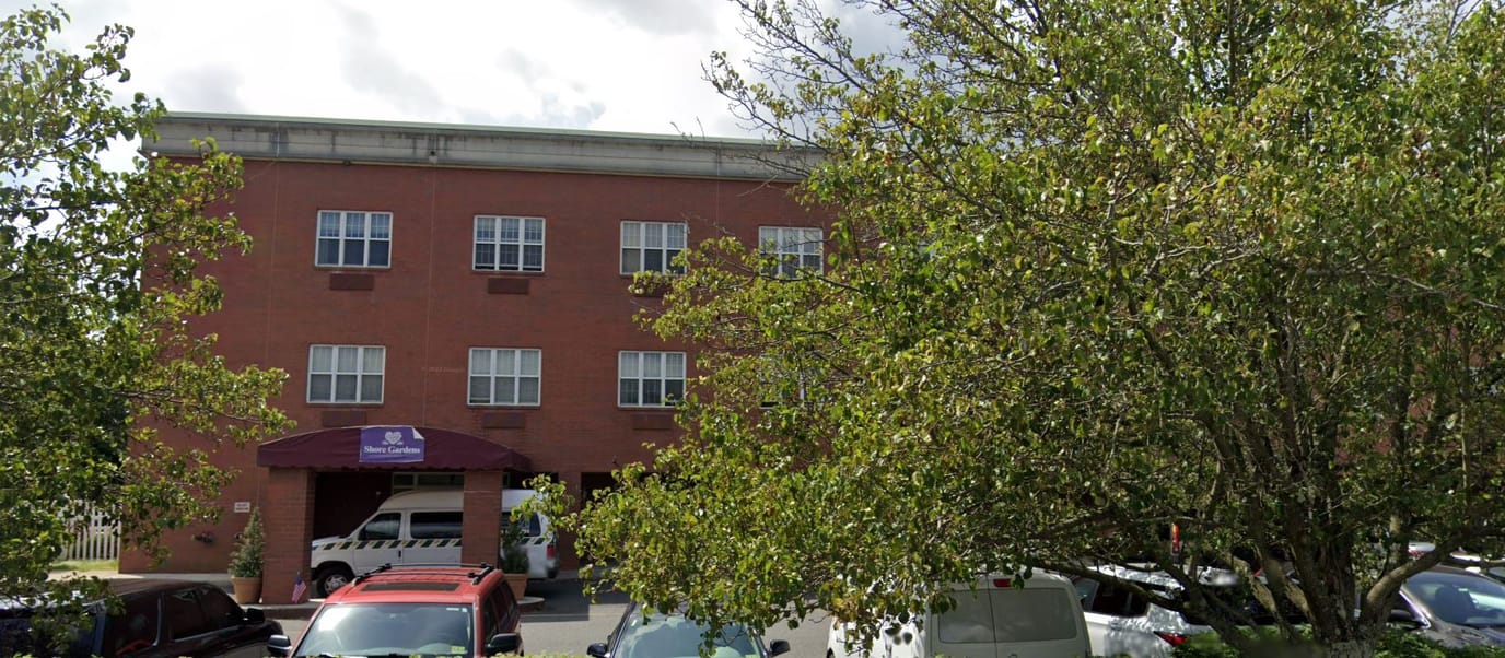 Exterior view of Shore Gardens Rehabilitation & Nursing Center