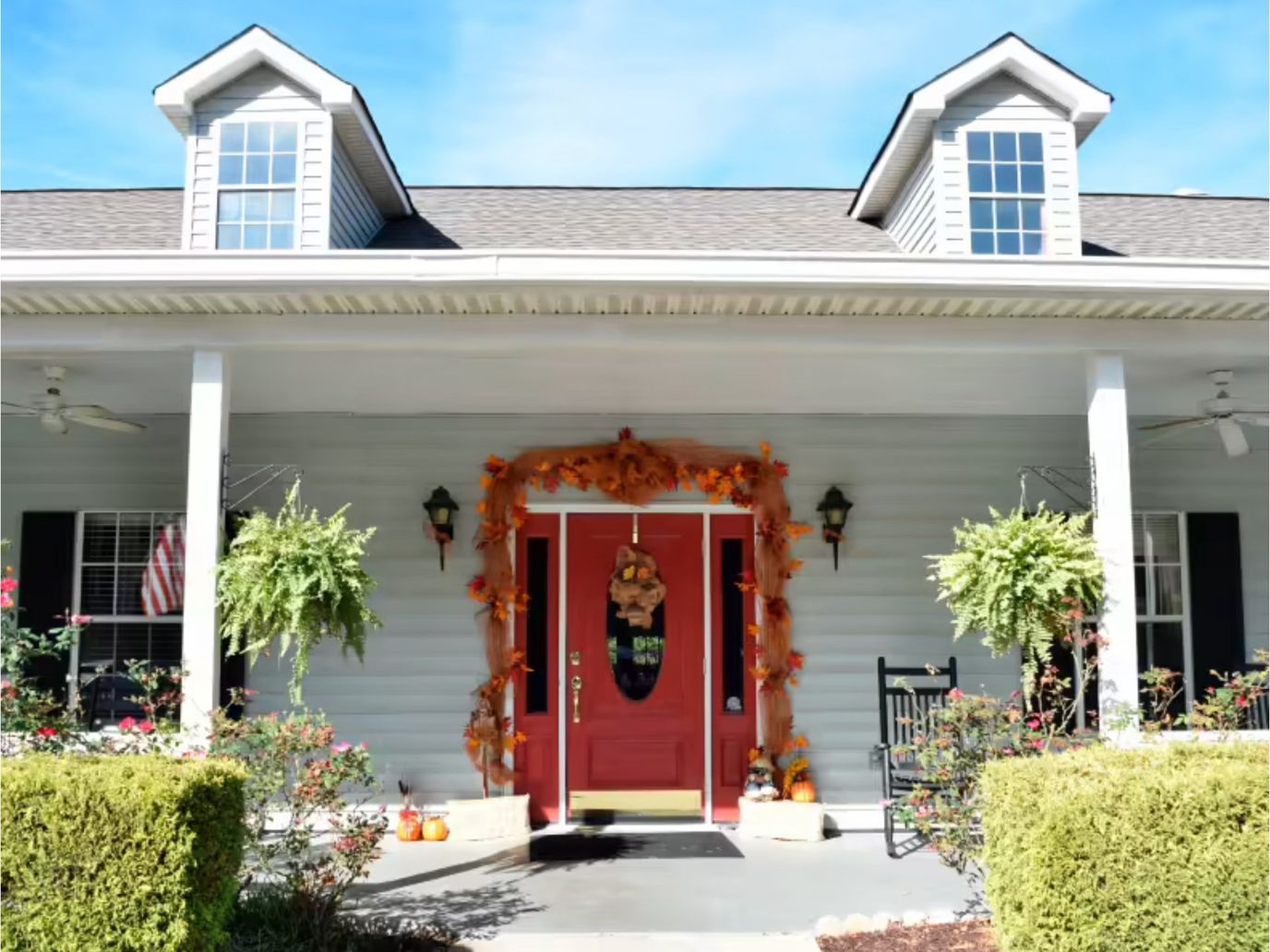 Front entrance of The Haven at Newnan decorated for fall