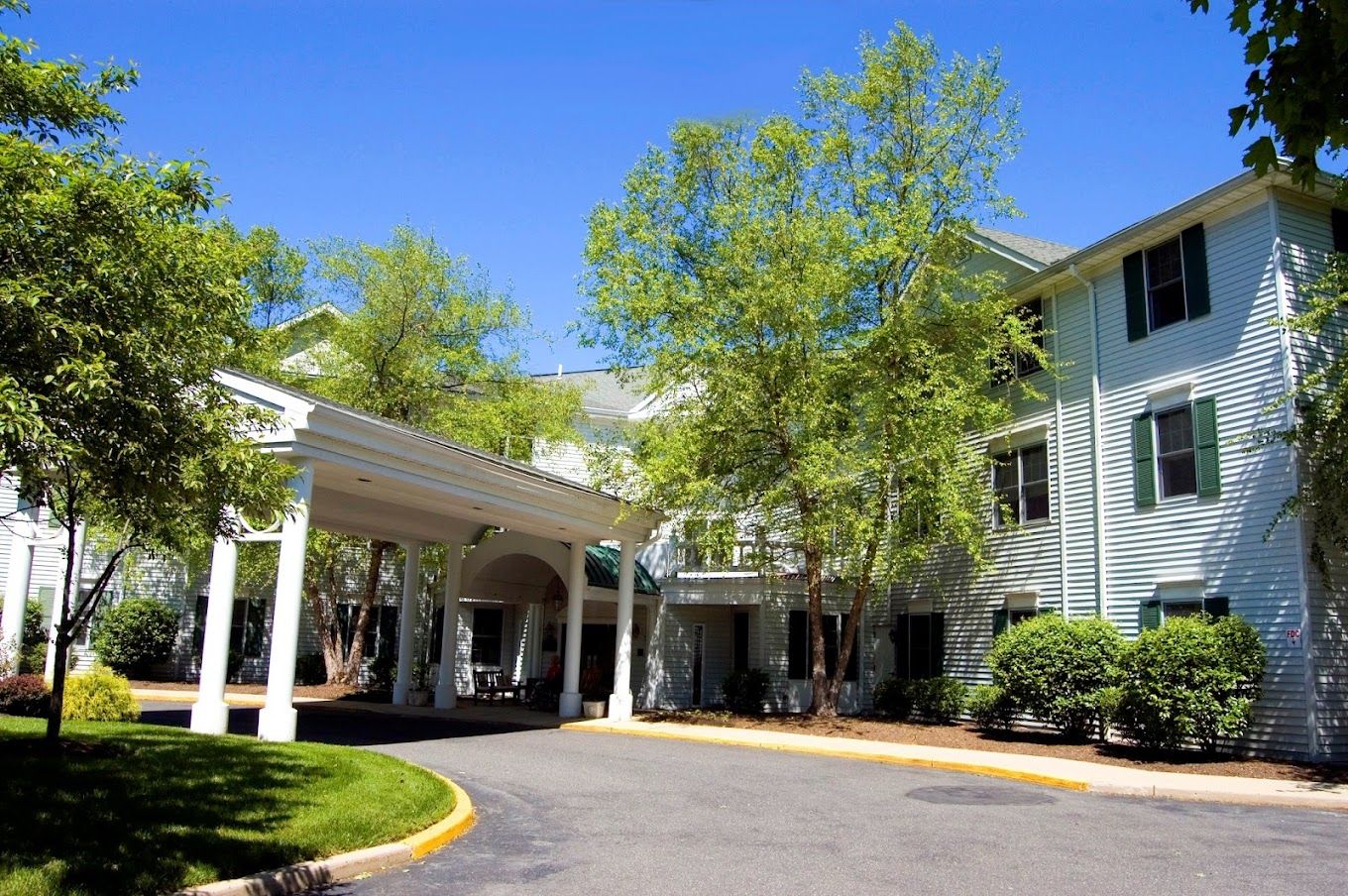 Mira Vie at Tinton Falls