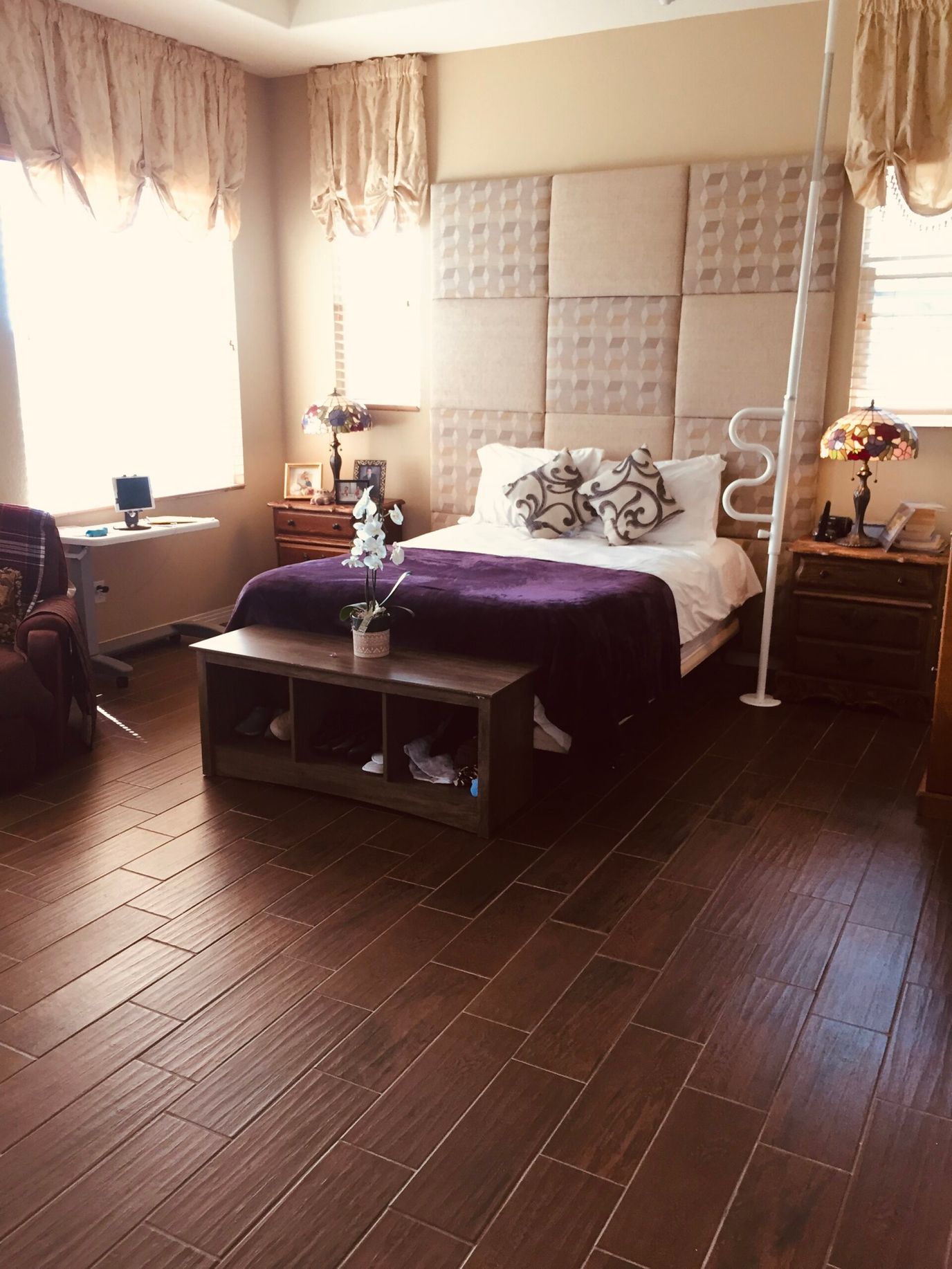 Cozy resident room with decorative elements