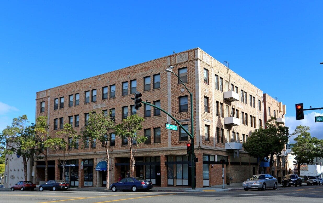Lakemont Apartments