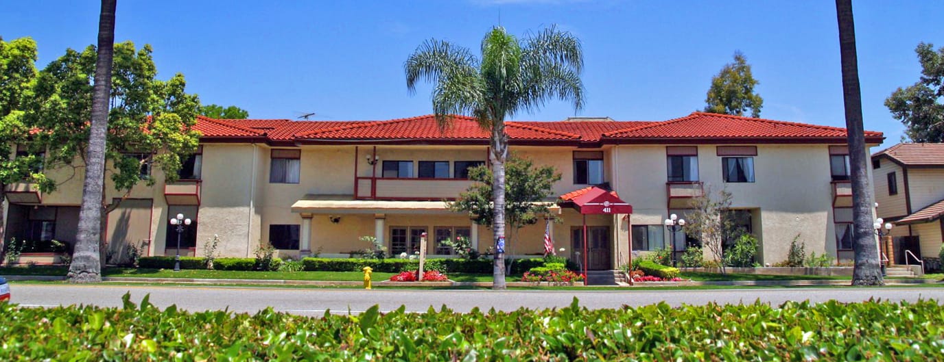 Exterior of Fullerton Rosewood Assisted Living facility