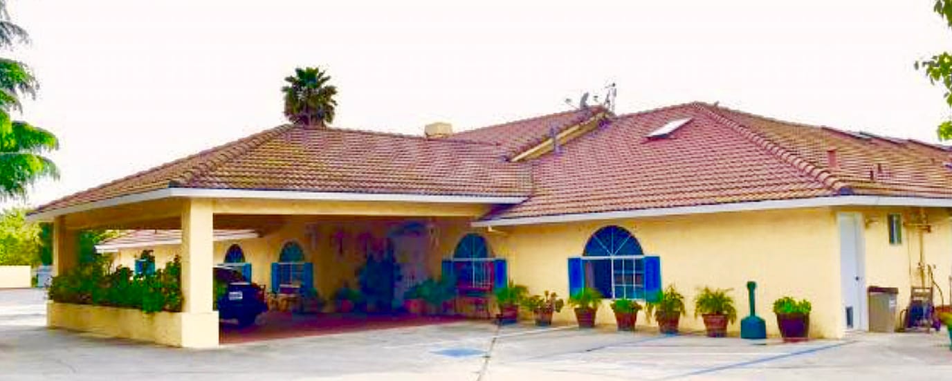 WHISPERING PINES INN, LLC