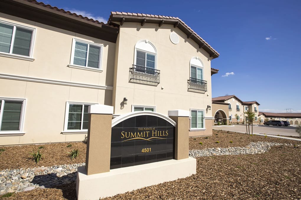 Exterior view of The Pointe at Summit Hills facility