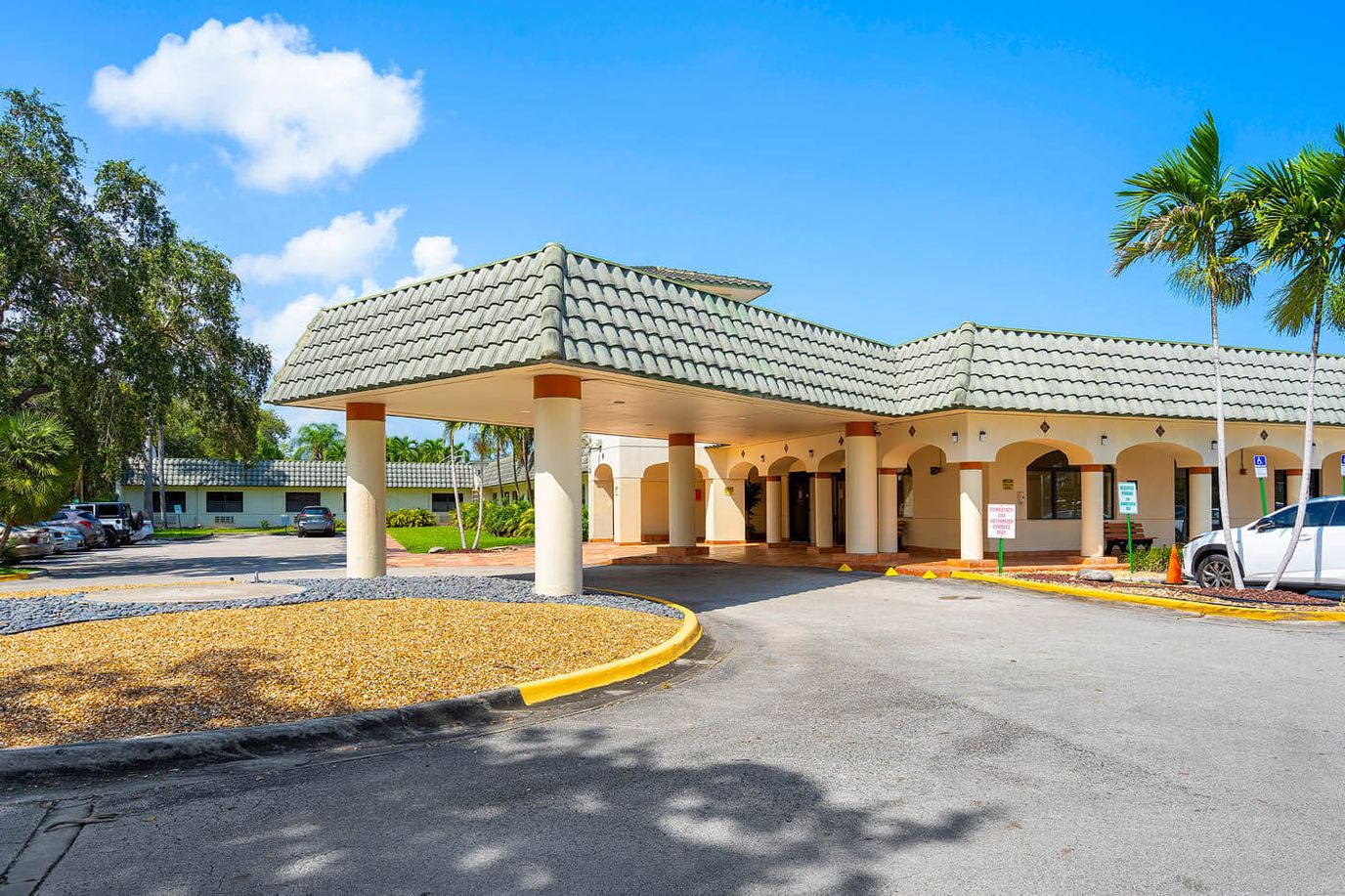 Front entrance of Shoreside Health and Rehabilitation Center