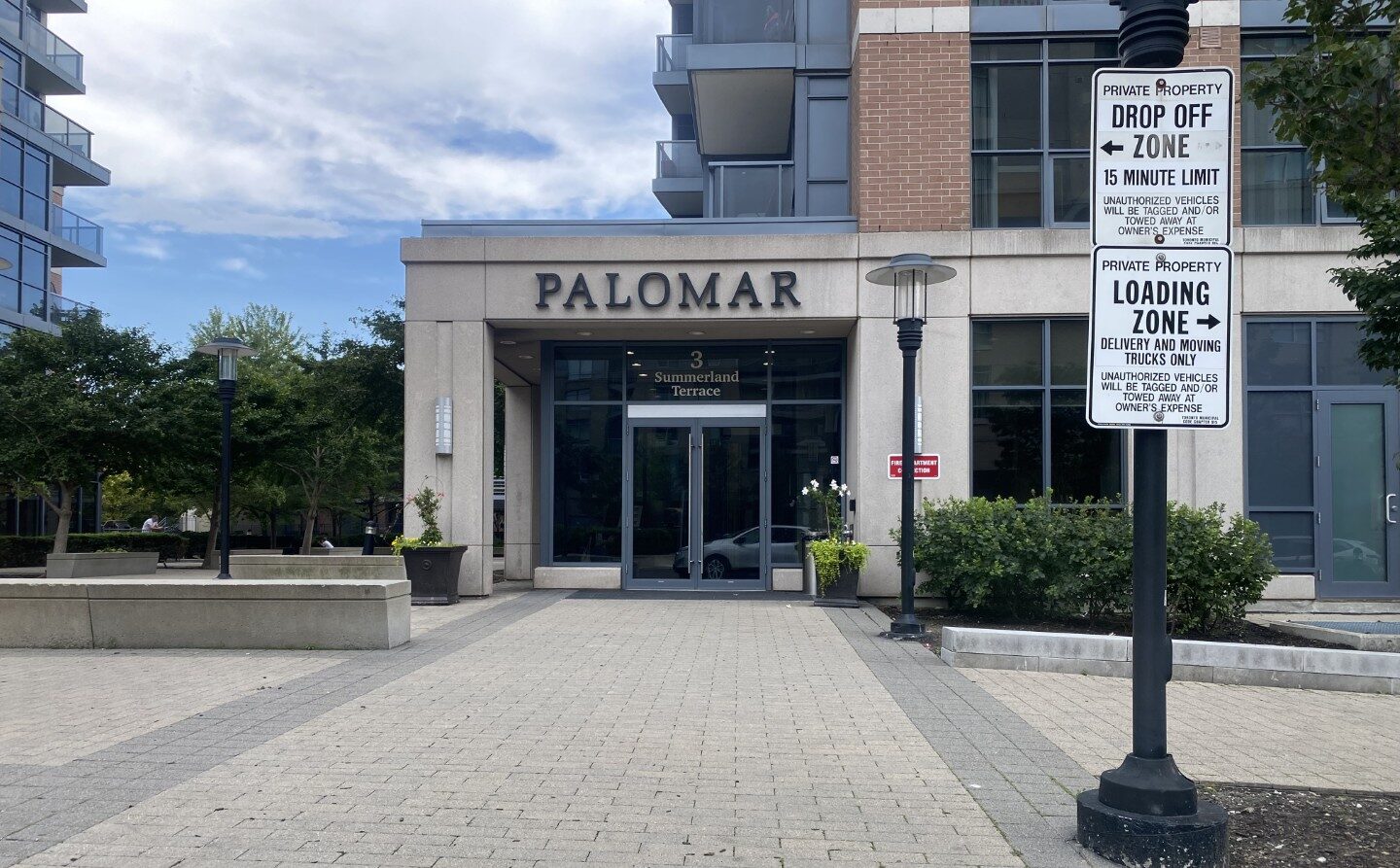 Entrance view of Palomar at Village Gate West