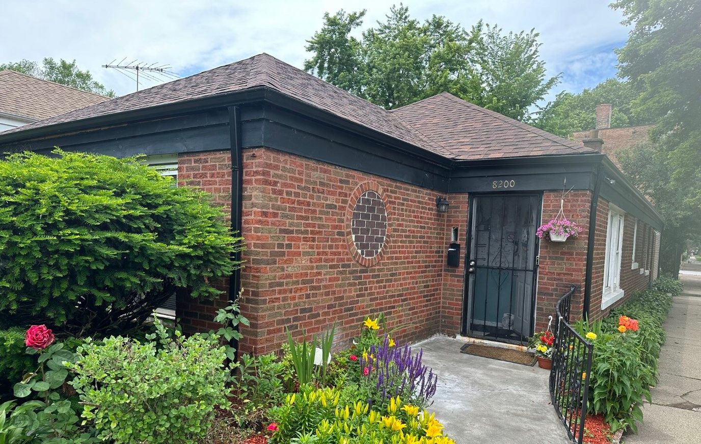 Exterior view of Colfax Manor Assisted Living building