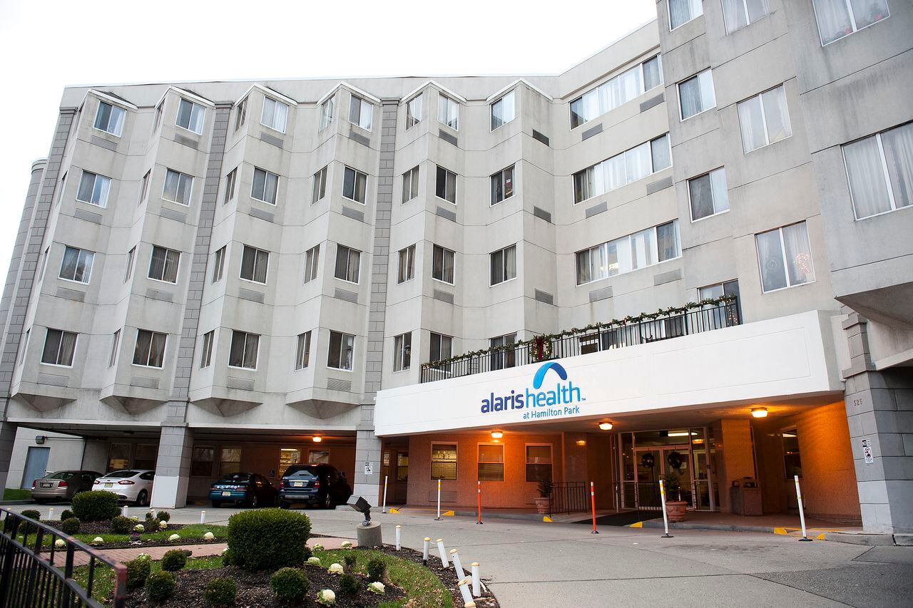 Exterior view of Alaris Health at Hamilton Park