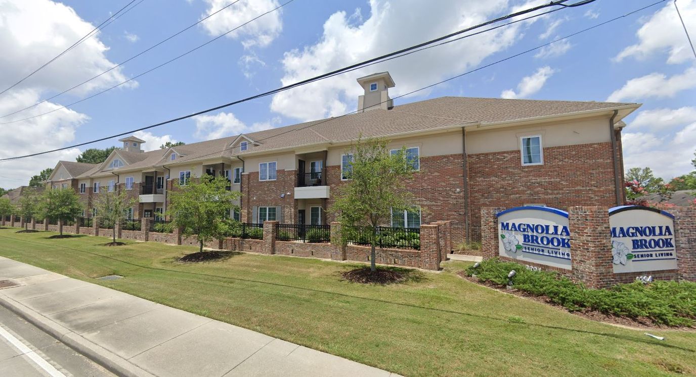 Exterior view of Magnolia Brook senior living facility