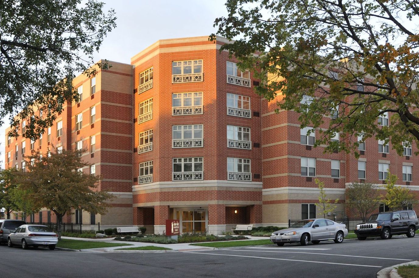 Exterior view of Senior Suites of Marquette Village