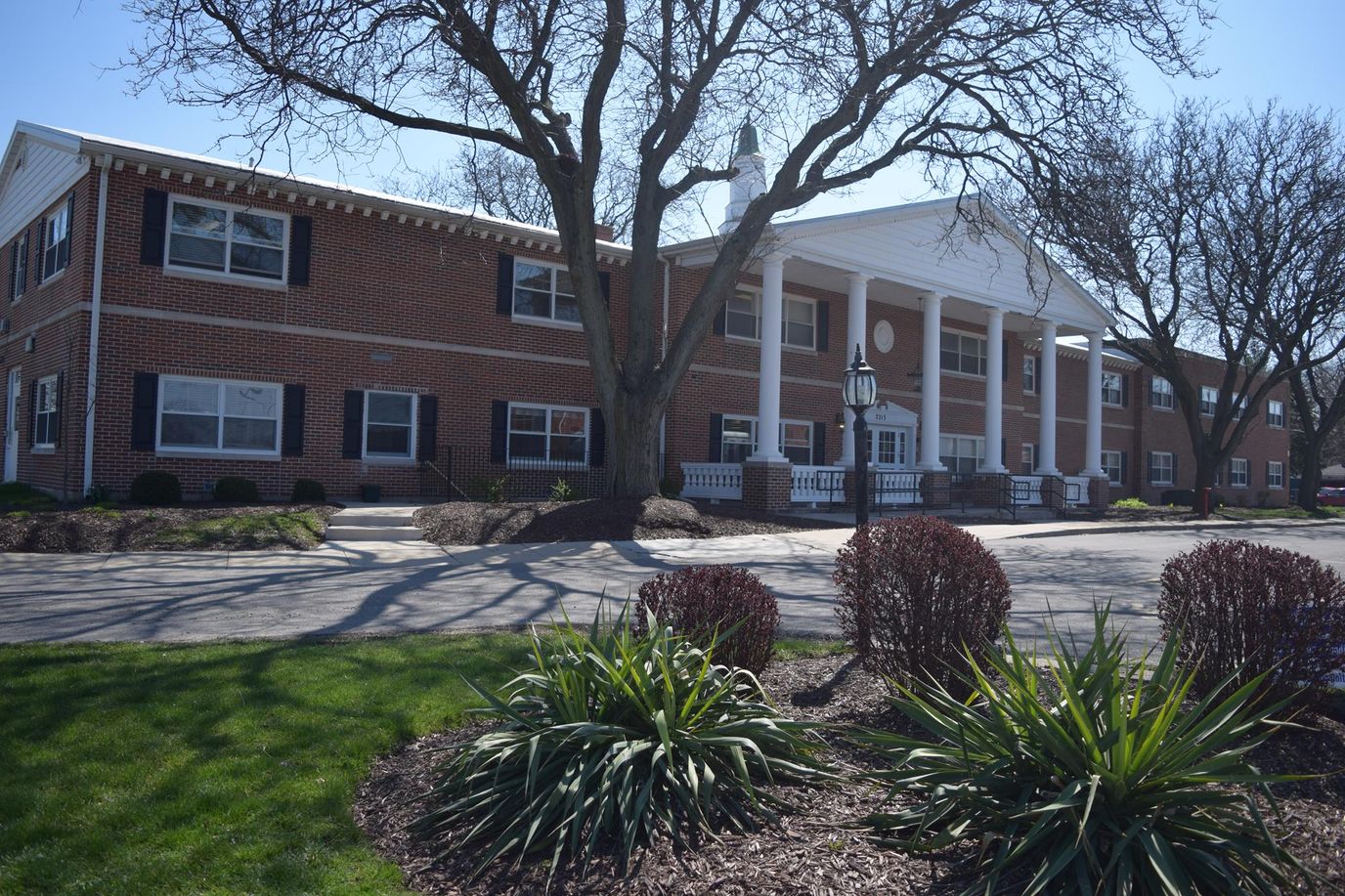 Exterior view of the Amberwood Care Centre building