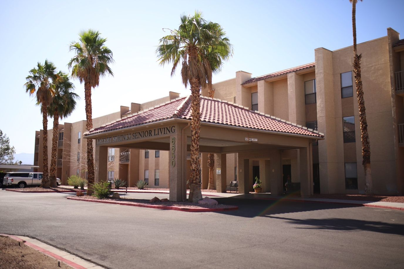 Exterior view of Desert Spring Senior Living facility