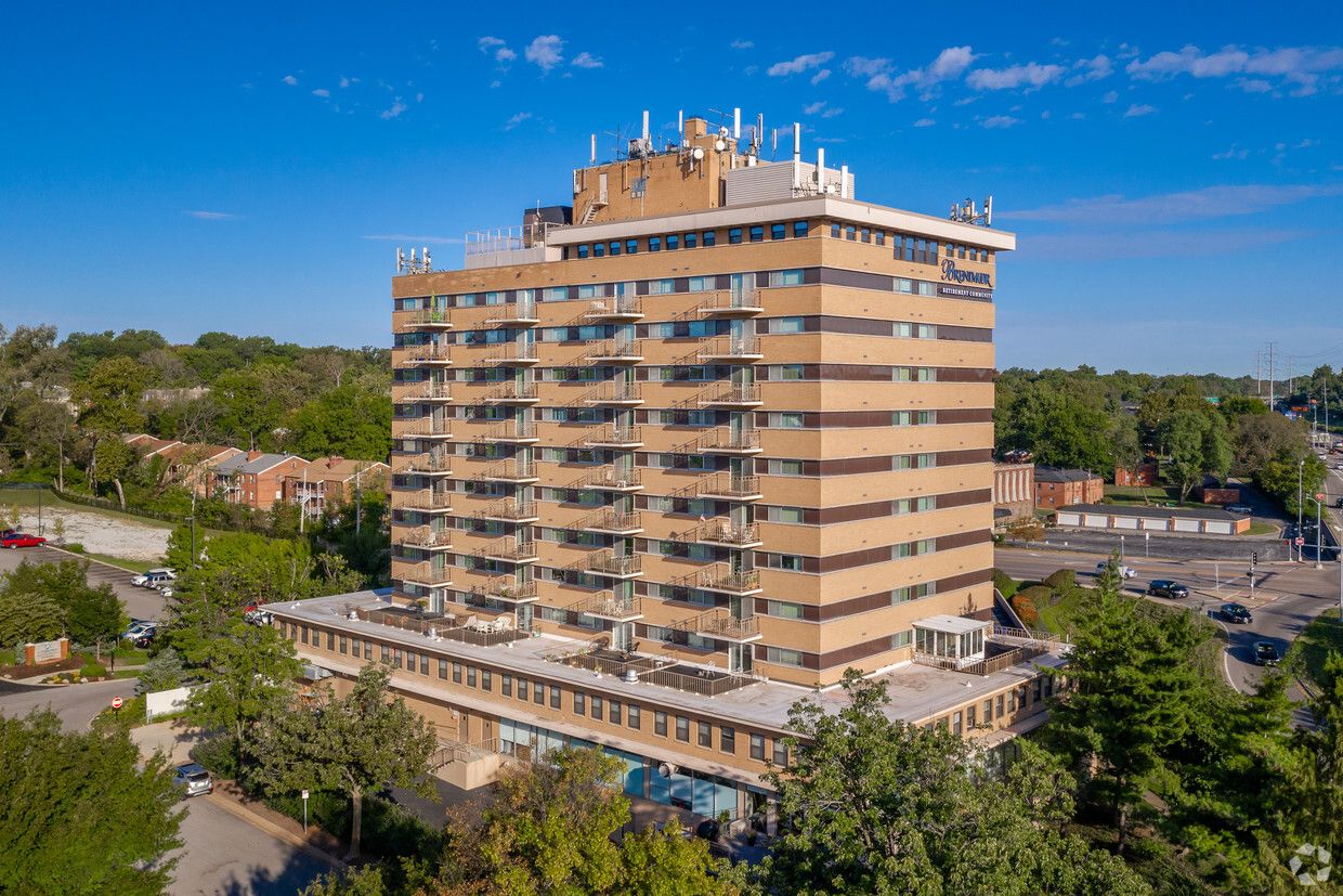 Aerial view of the Brentmoor Retirement Community building