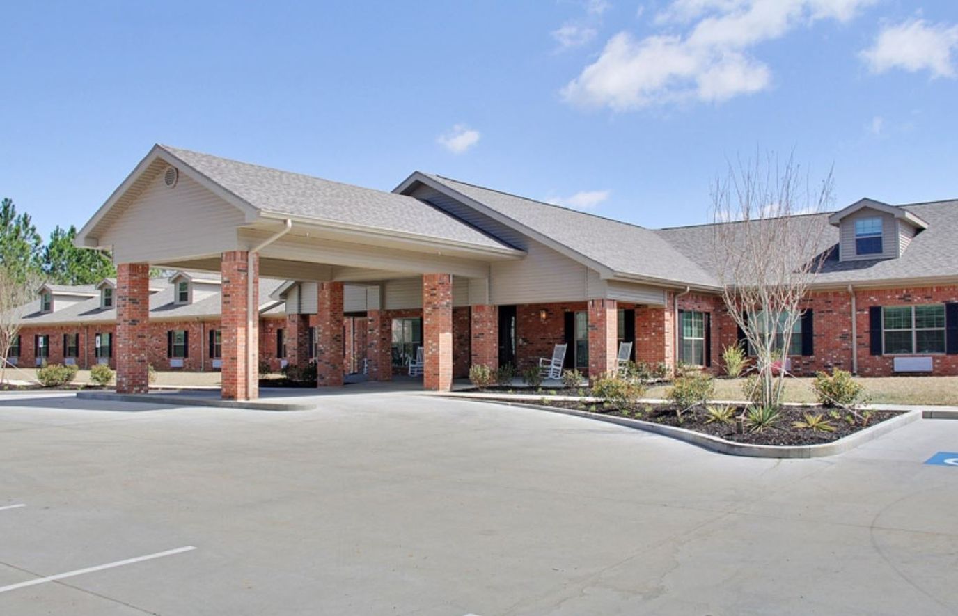 Exterior view of Gulfport Care Center entrance