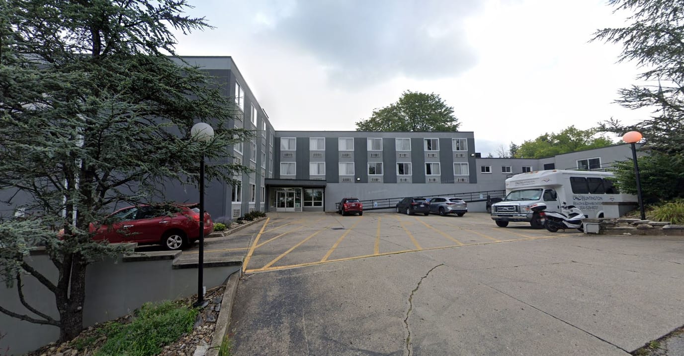 Exterior view of Huntington Health and Rehabilitation Center