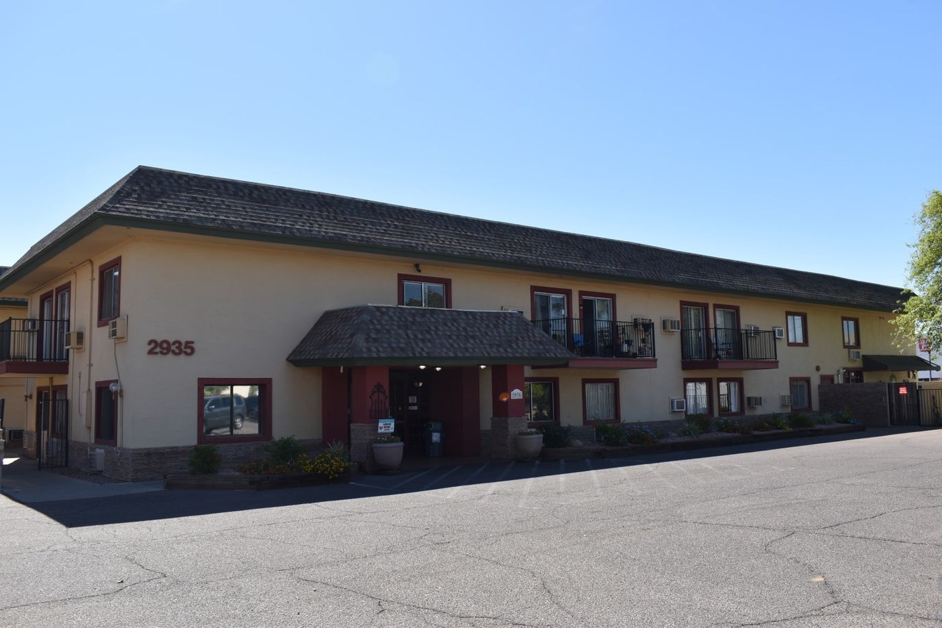 Exterior view of Rose Court Senior Living facility