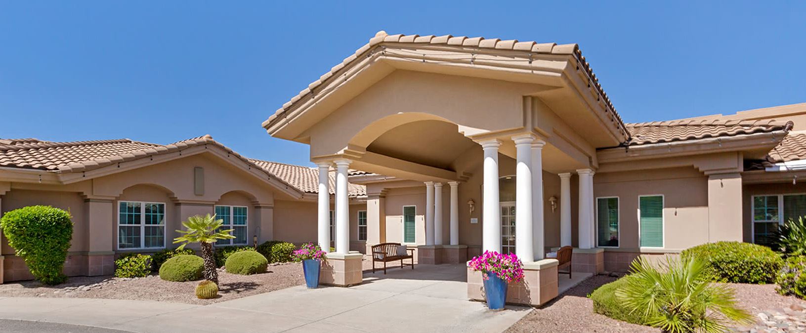 Exterior view of Brookdale Oro Valley facility