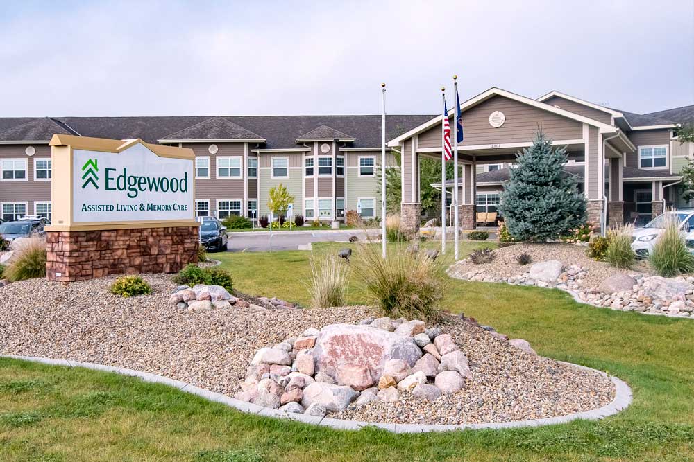 Exterior view of Edgewood Mandan assisted living facility