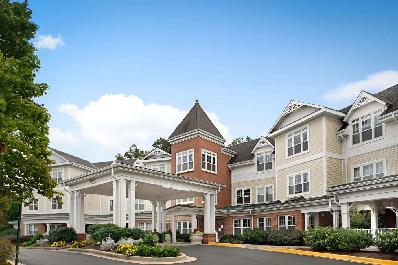 Exterior view of Sunrise of Silver Spring facility