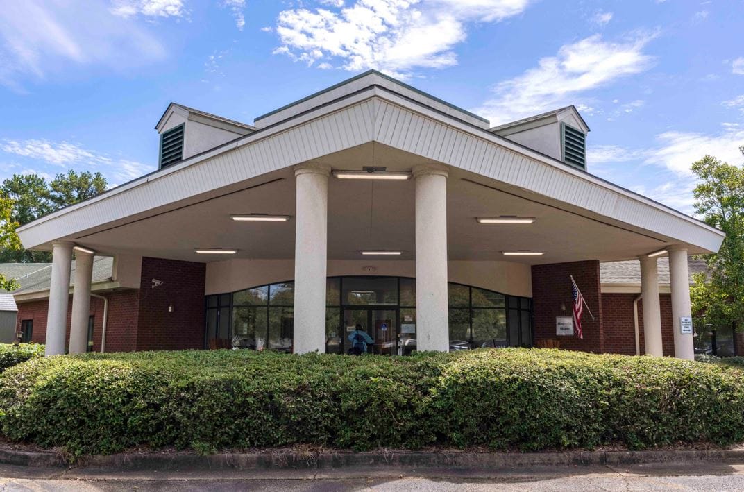 Exterior view of Magnolia Manor entrance