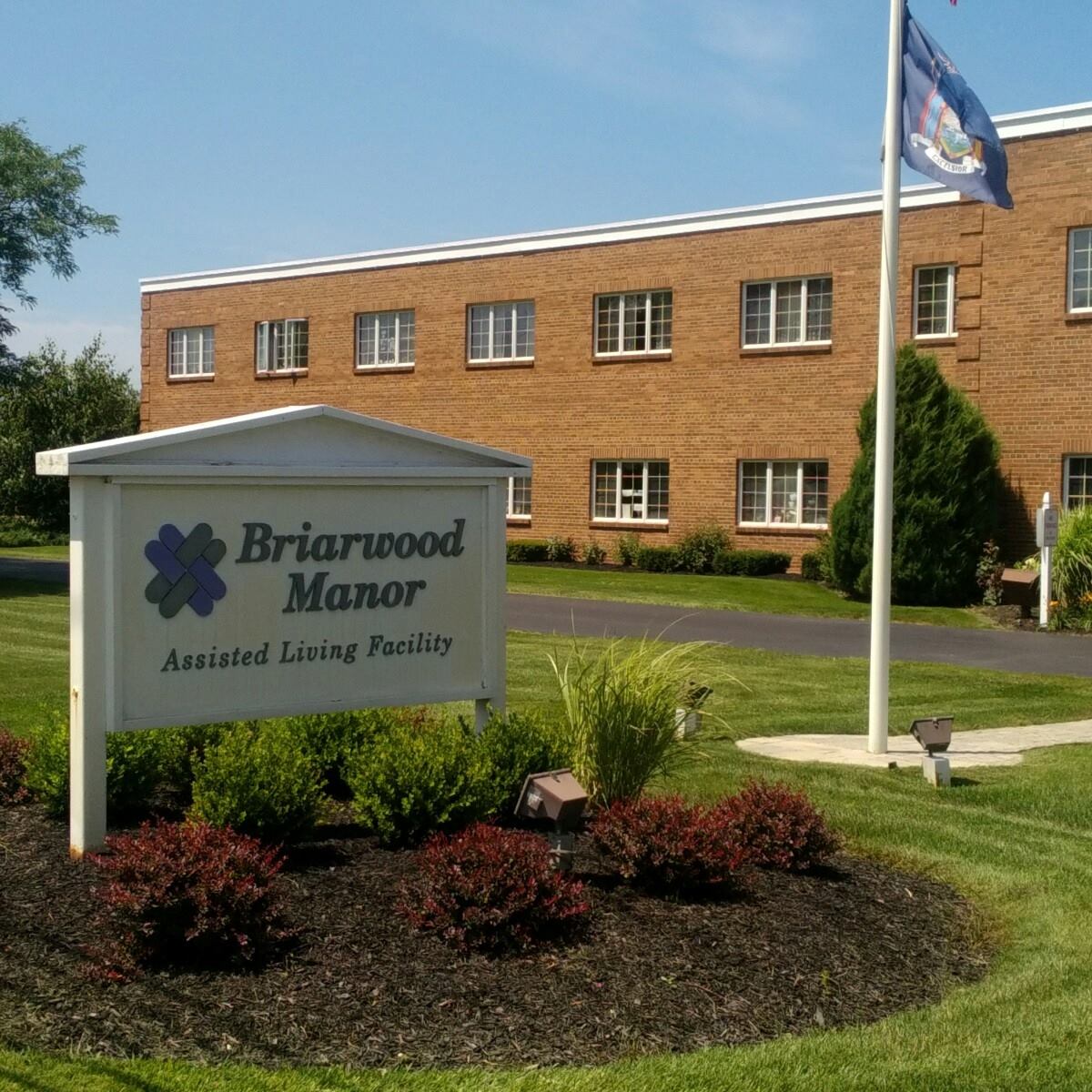 Exterior view of Briarwood Manor assisted living facility