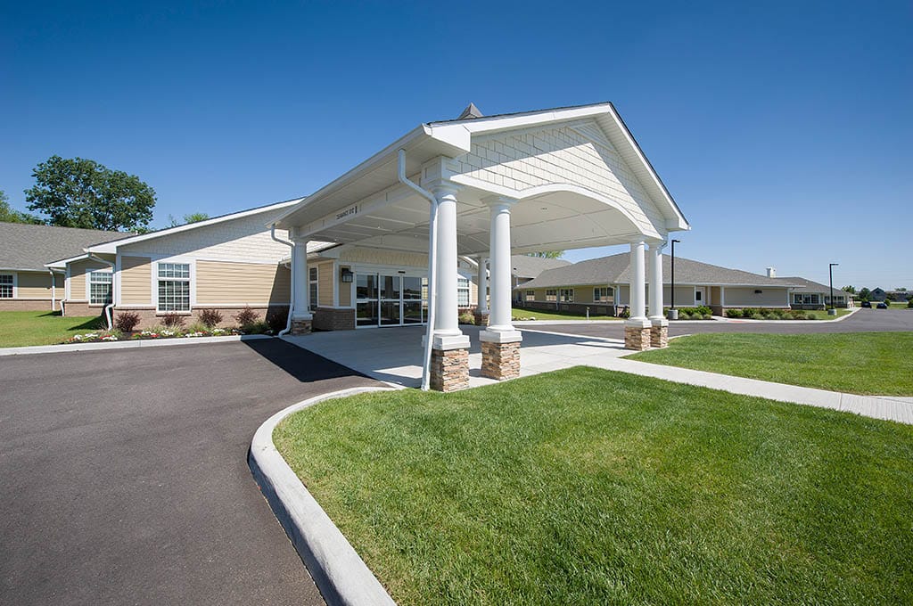 The covered entrance of Hamilton Pointe Health and Rehabilitation Center